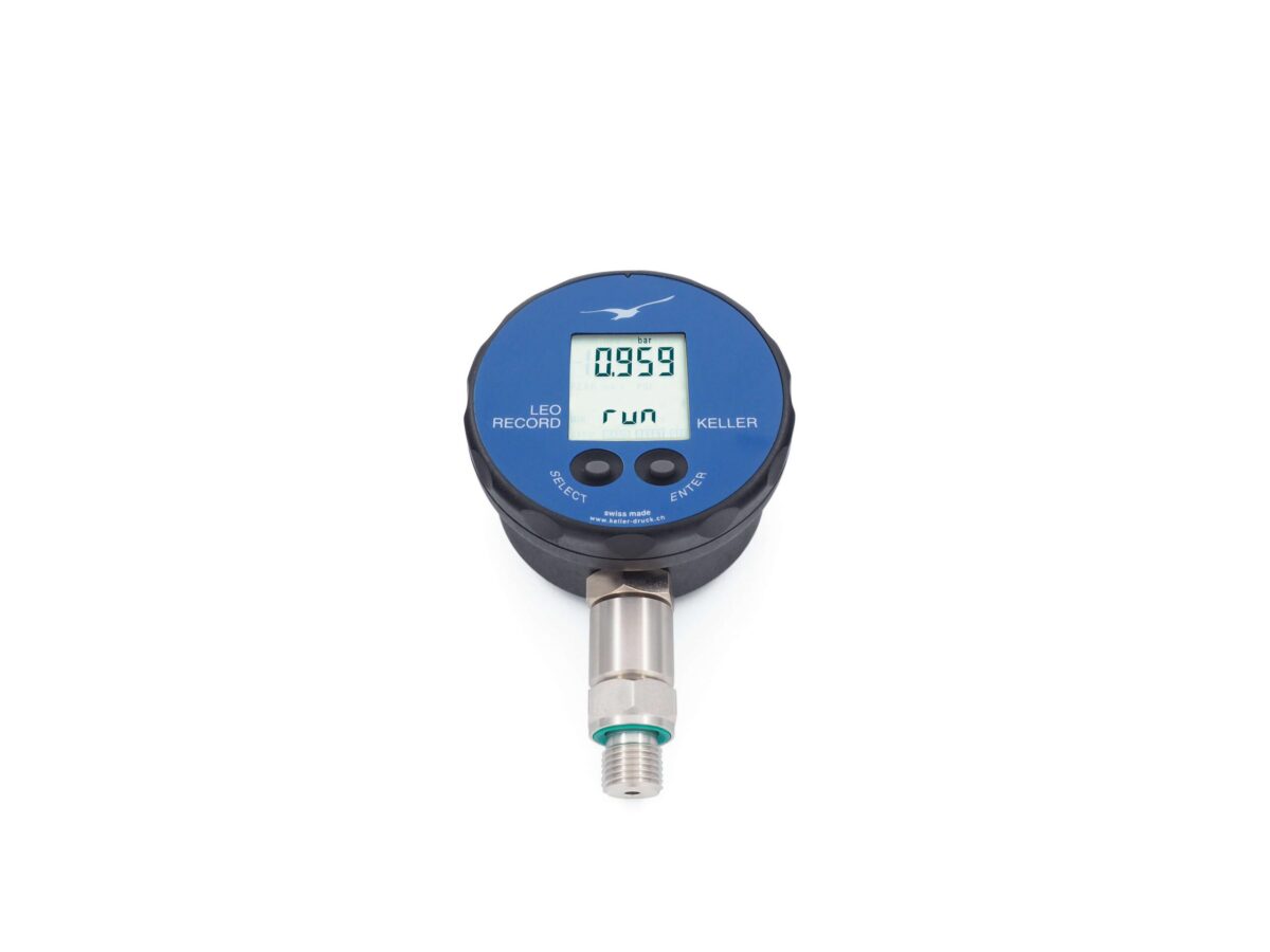 LEO-Record-Ei_01_Display-scaled LEO-Record-Ei_01_Display-scaled