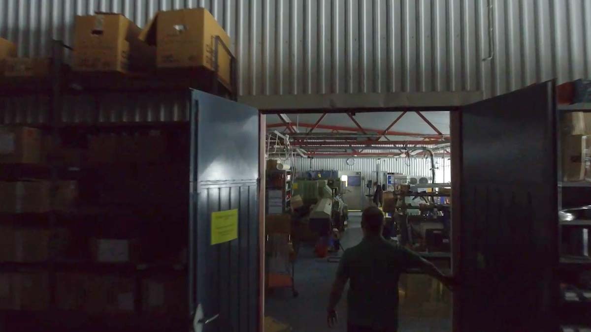 En bild från lokalen på Svenska Manometerfabriken